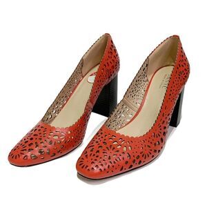 Isaac Mizrahi Orange Heels Elegant Design